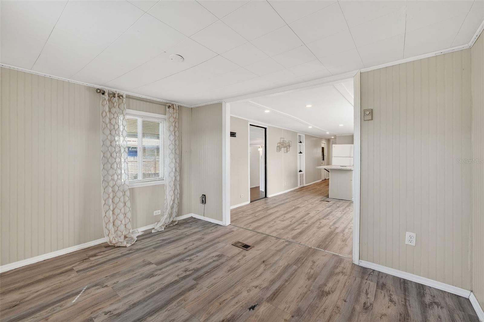 COMMONWEALTH MOBILE ESTATES - Residential