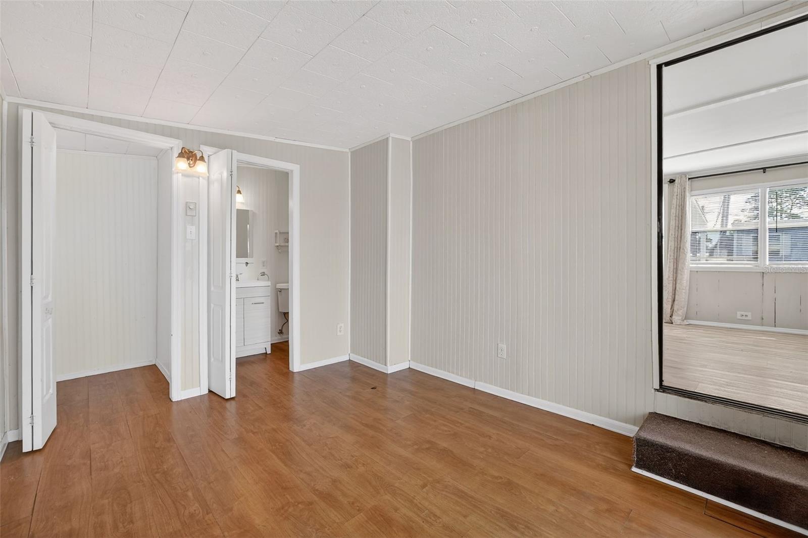 COMMONWEALTH MOBILE ESTATES - Residential