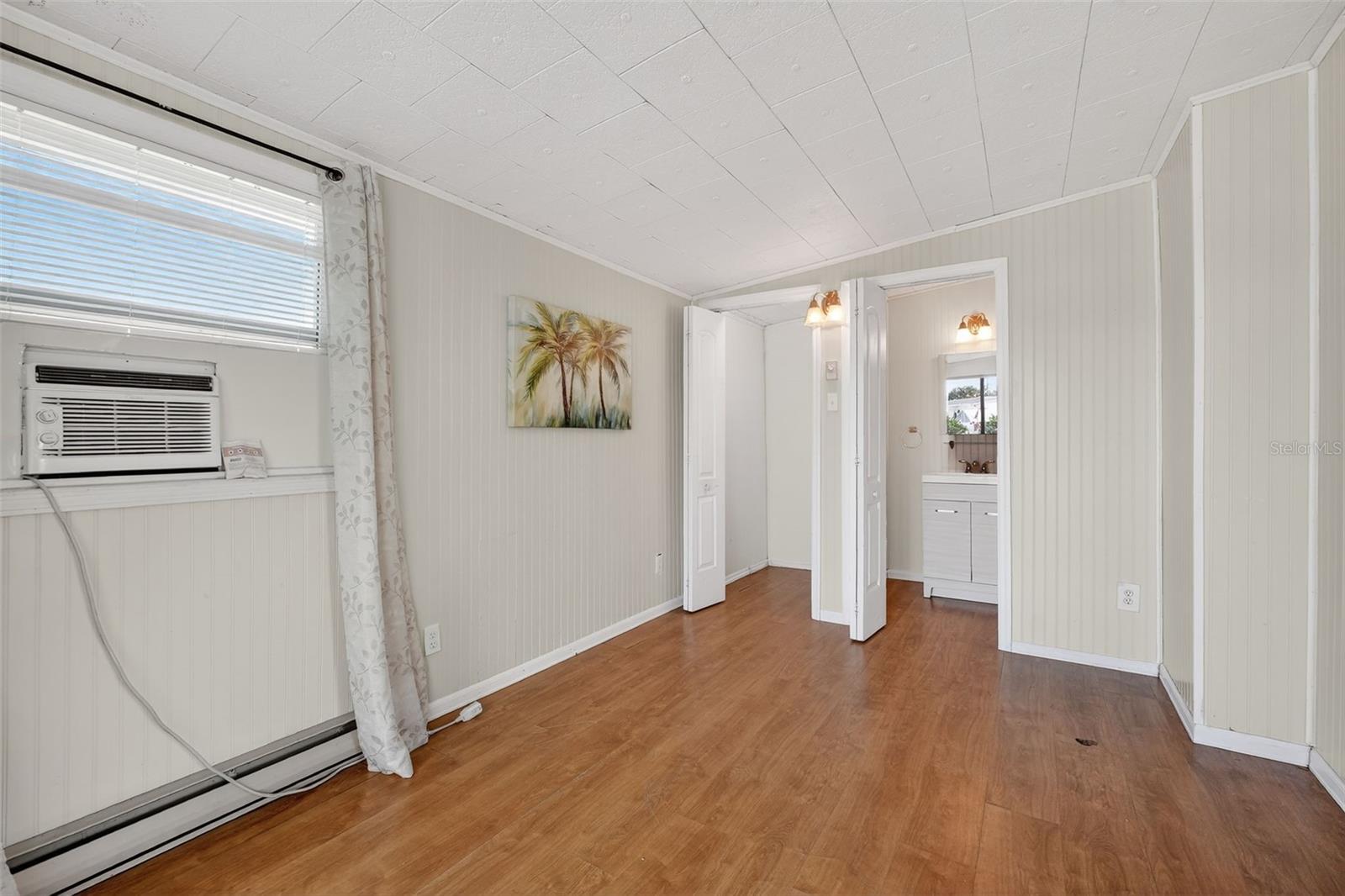 COMMONWEALTH MOBILE ESTATES - Residential