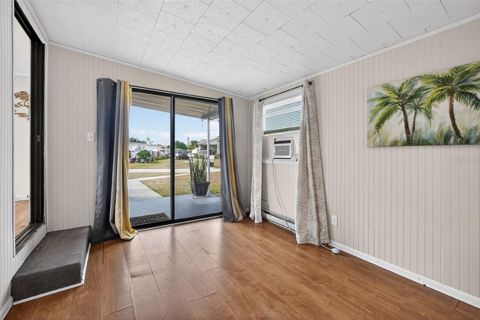 COMMONWEALTH MOBILE ESTATES - Residential