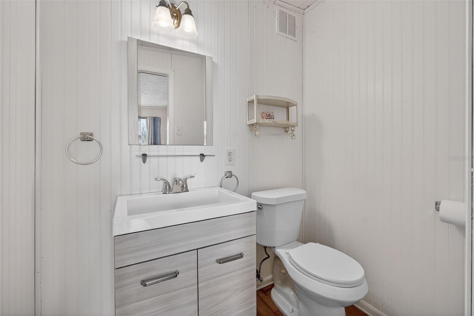 COMMONWEALTH MOBILE ESTATES - Residential