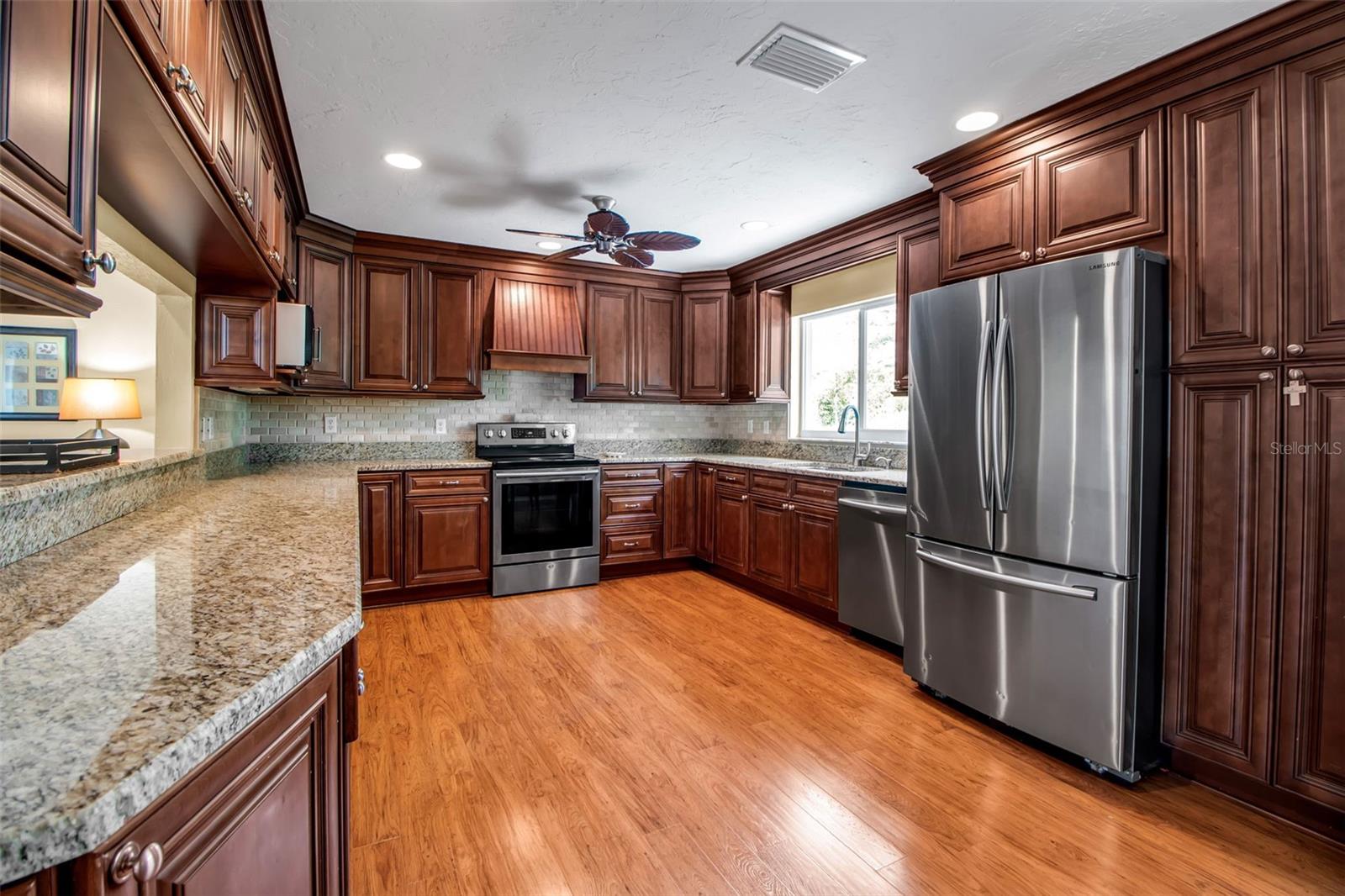 SOUTHPOINTE SHORES - Residential