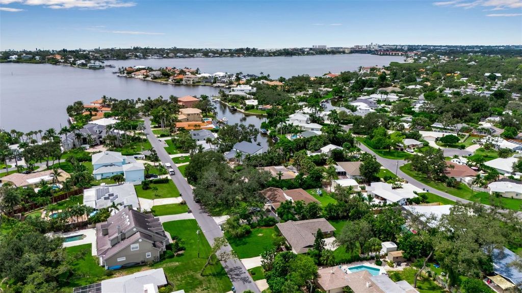 Photo of 1833 Sandalwood Drive, Sarasota, FL 34231 (MLS # A4663847)