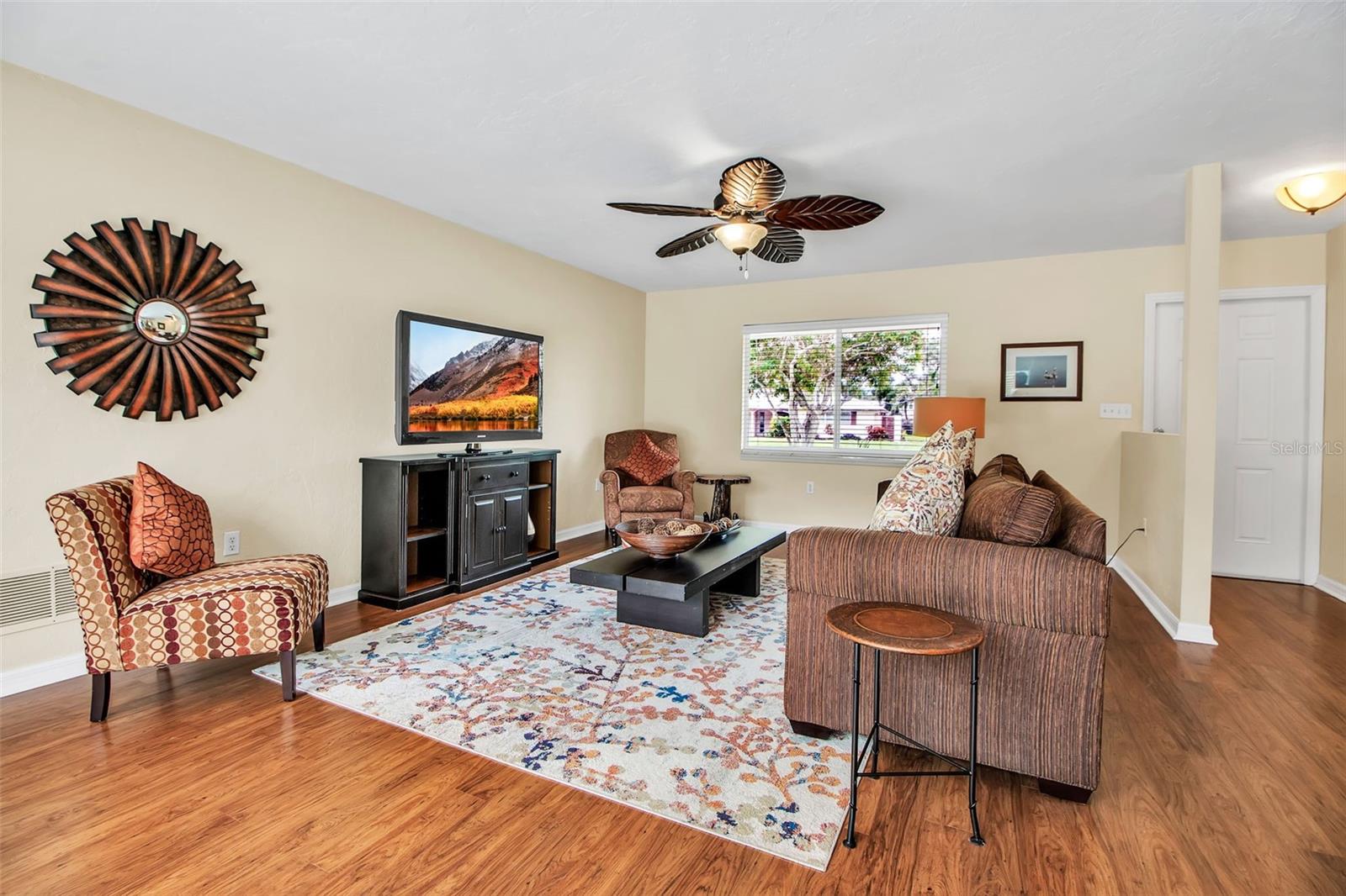 SOUTHPOINTE SHORES - Residential