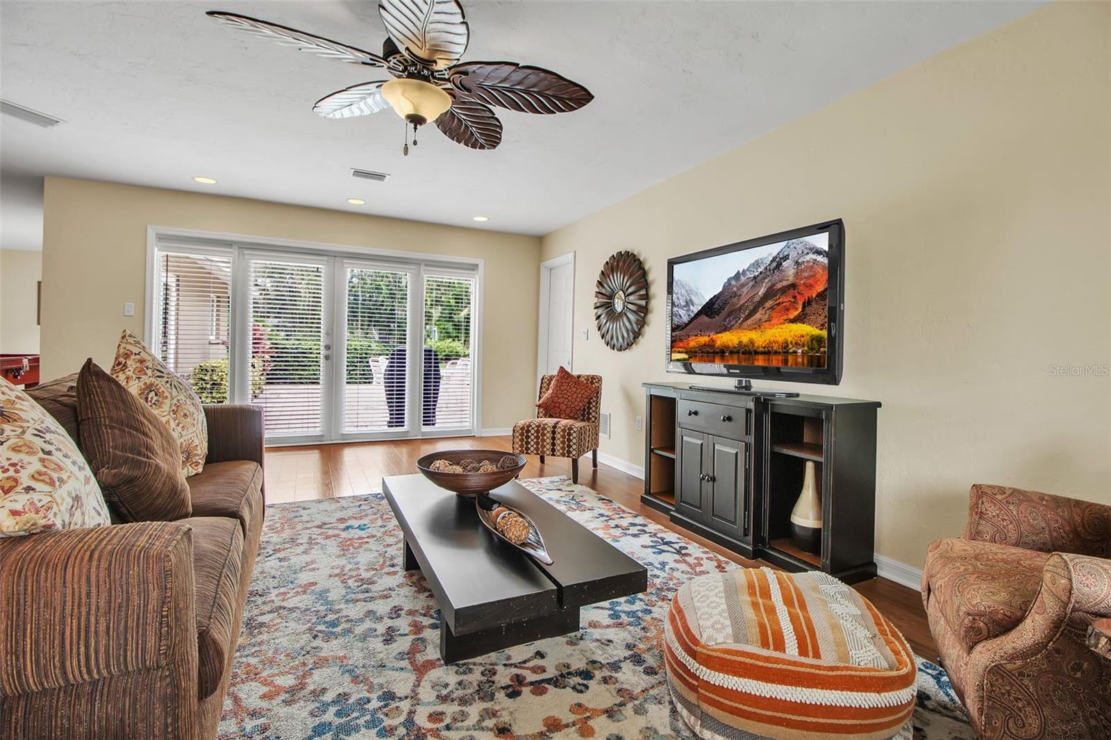 SOUTHPOINTE SHORES - Residential