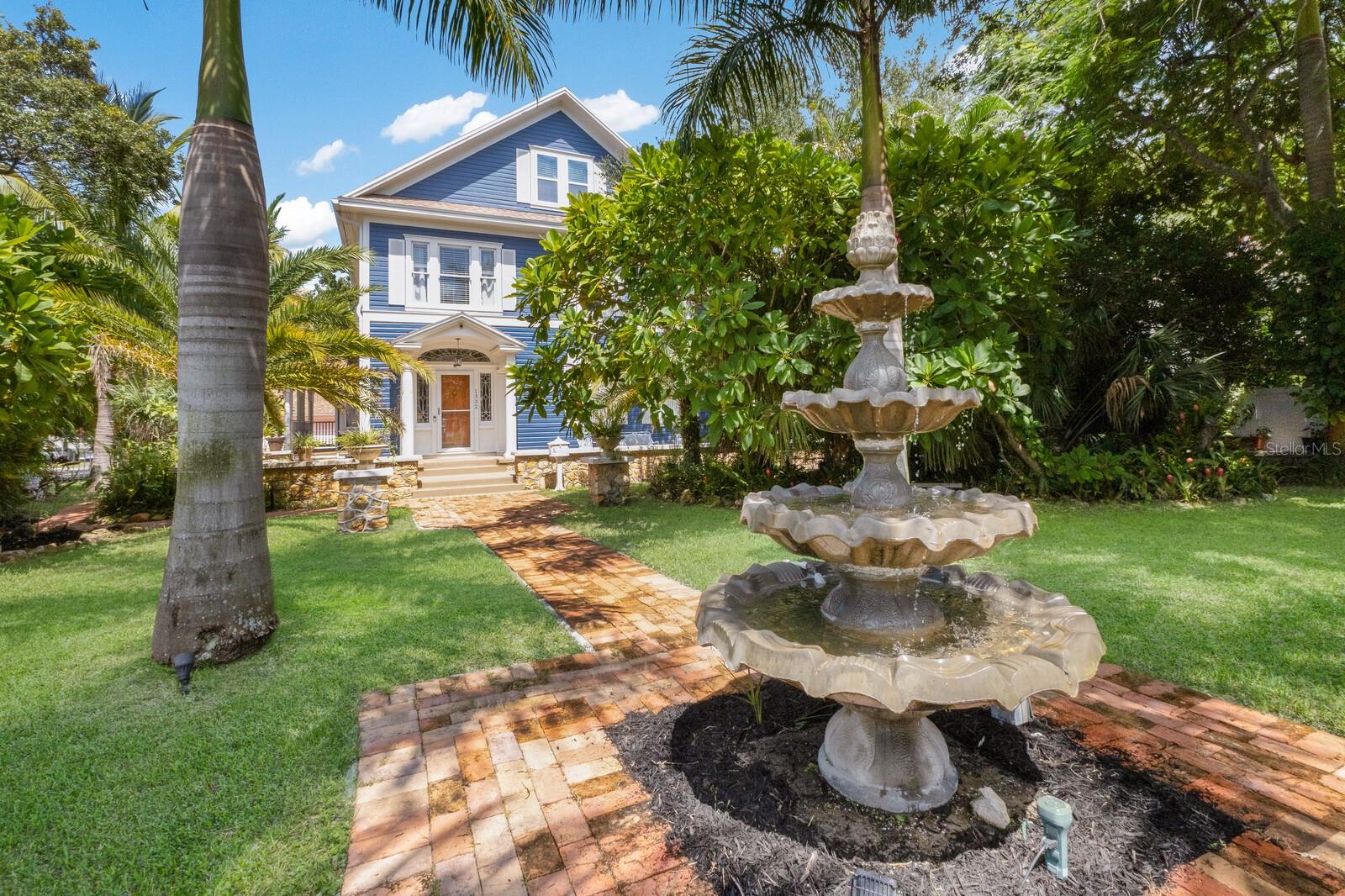 CLIFTON - Residential