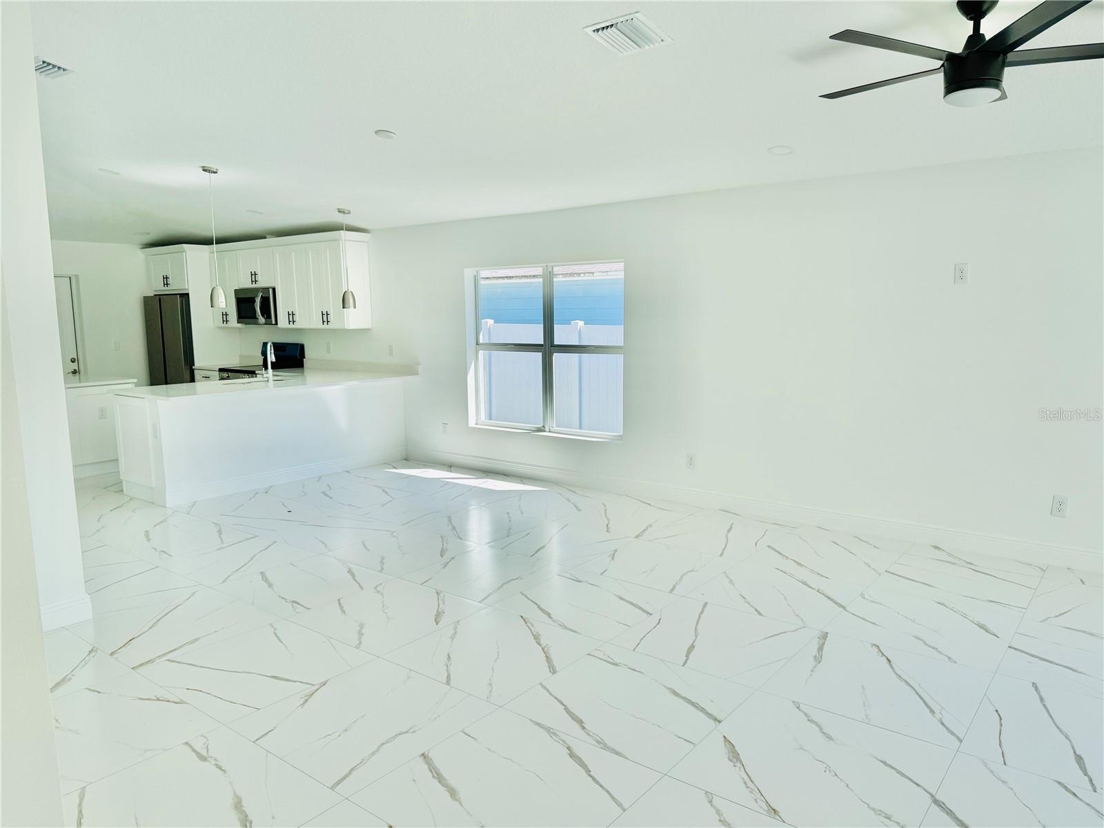 3910 E GENESEE STREET