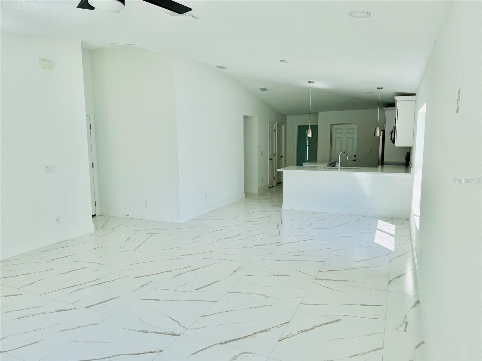 3910 E GENESEE STREET