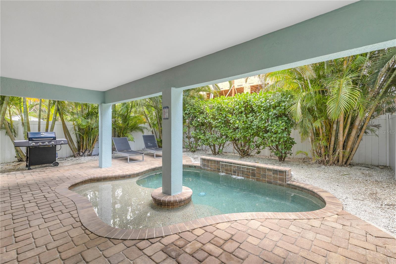 CASA PLAYA AT BRADENTON BEACH - Residential Income