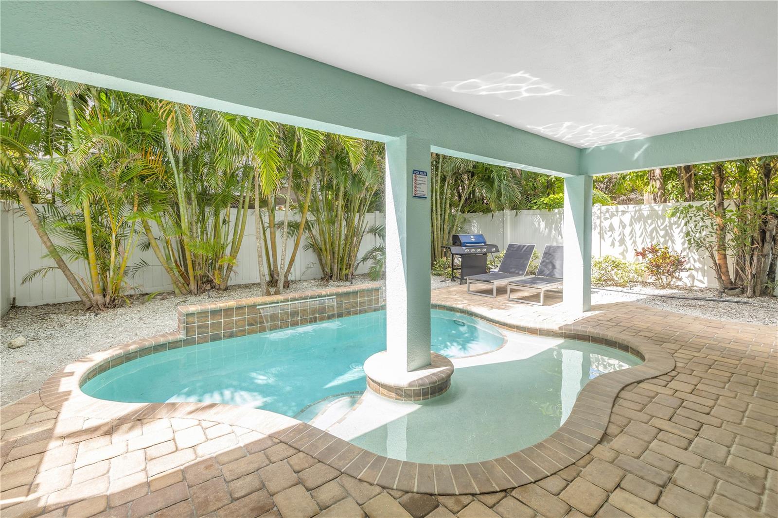 CASA PLAYA AT BRADENTON BEACH - Residential Income