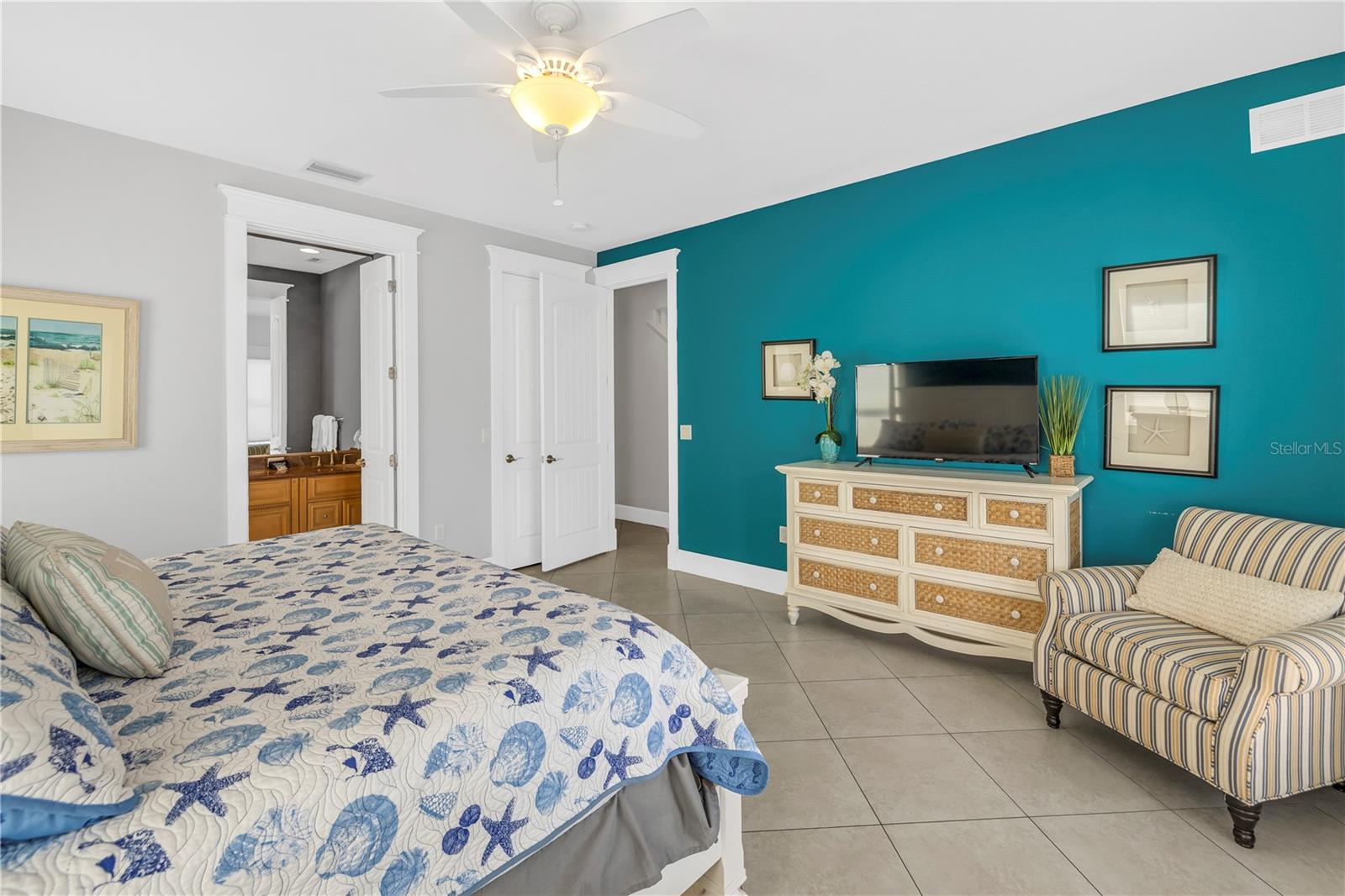 CASA PLAYA AT BRADENTON BEACH - Residential Income