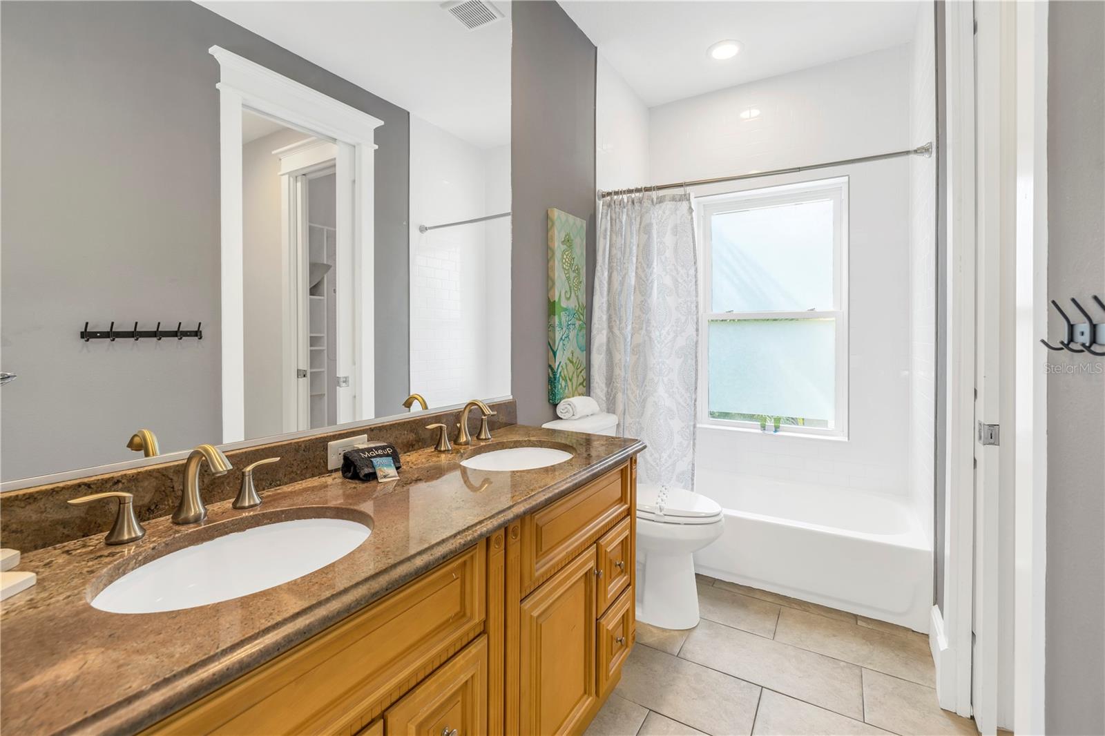 CASA PLAYA AT BRADENTON BEACH - Residential Income