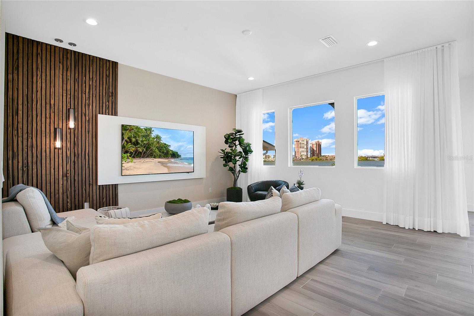 HARBOR SHORES 4TH ADD - Residential