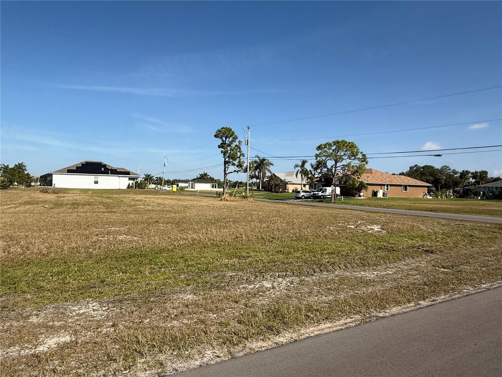 Photo of 1424 NW 31st Avenue, Cape Coral, FL 33993 (MLS # C7502755)