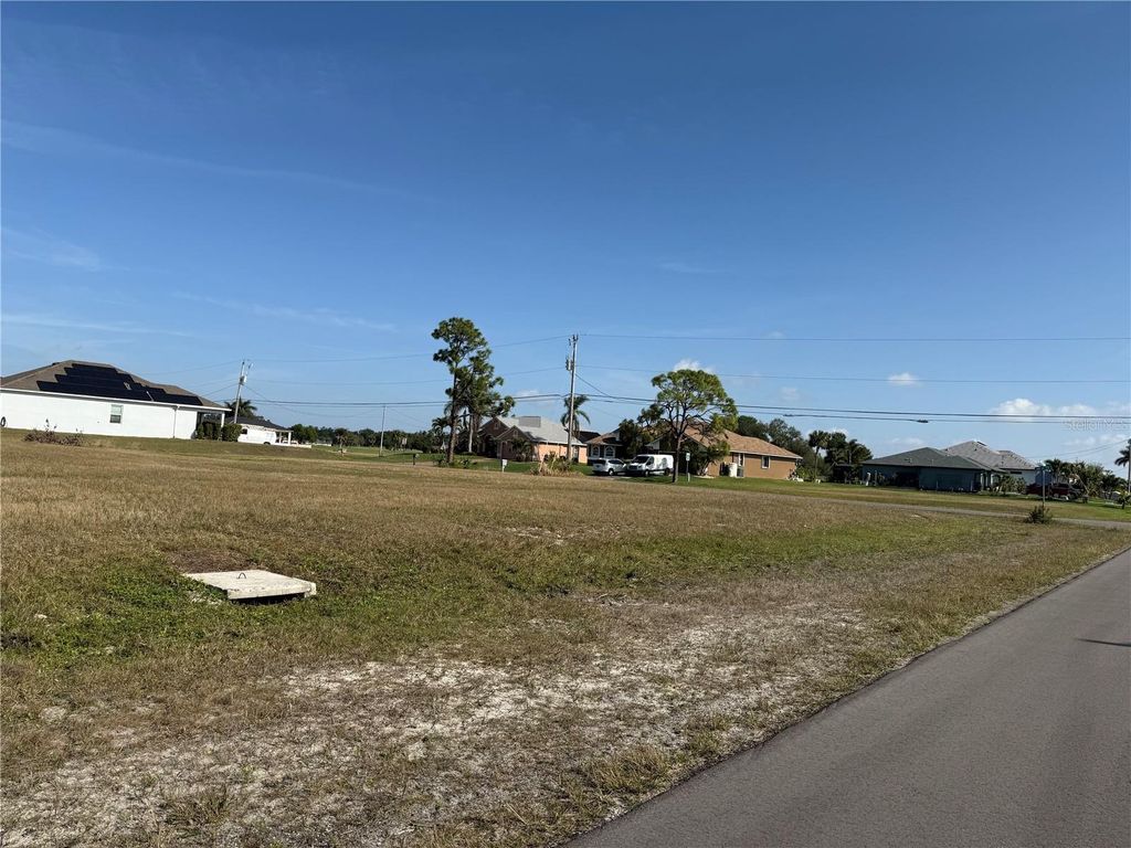 Photo of 1424 NW 31st Avenue, Cape Coral, FL 33993 (MLS # C7502755)
