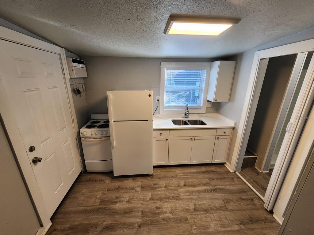 Photo of 407 S Jupiter Avenue #11, Clearwater, FL 33755 (MLS # TB8490579)