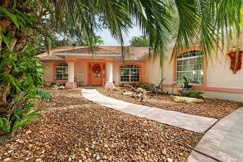 Tiny photo for 507 E Gilchrist Court, Hernando, FL 34442 (MLS # OM727683)