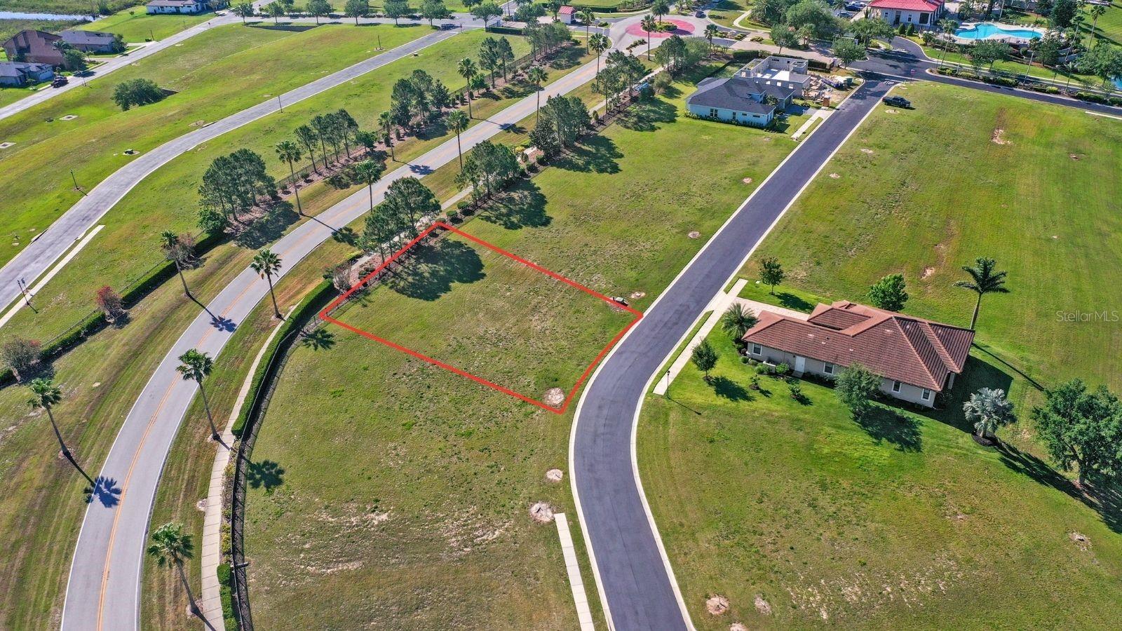 Discover the perfect opportunity to build your custom home in the exclusive Water Ridge community, nestled between the serene shores of Lake Alfred, Lake Medora, and Lake Van. This spacious lot offers scenic water views, peaceful surroundings, and lower taxes than many neighboring areas in Polk County. It is also one of the widest lots in the community, providing extra square footage, perfect for future investments or added flexibility. Water Ridge offers an elevated lifestyle with resort style amenities including a beautifully designed clubhouse, multiple swimming pools, tennis courts, walking trails, and a modern fitness center, all within a private, gated neighborhood.
Ideally located just minutes from I-4 and Hwy 27, you’ll enjoy a quick drive to Disney, Universal Studios, and LEGOLAND, all under 45 minutes away. Plus, with the Gulf Coast and Tampa less than an hour from your doorstep, this is a rare opportunity to enjoy both convenience and long-term investment potential.