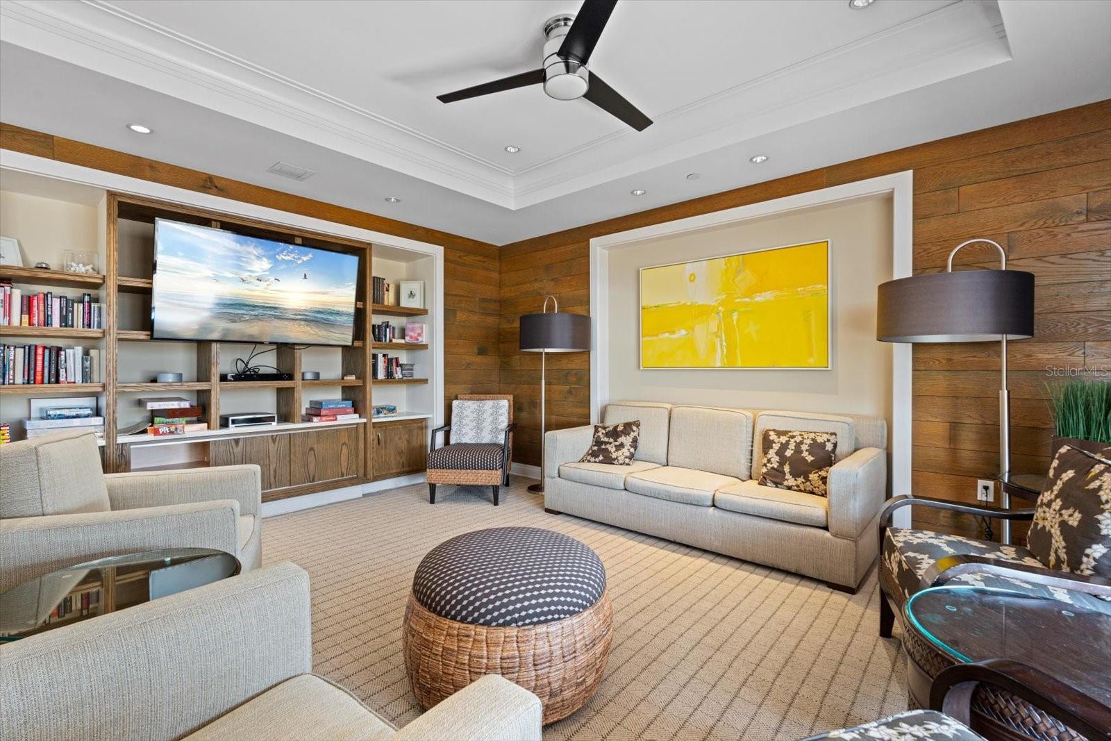 SIESTA KEY BEACH RESIDENCES - Residential