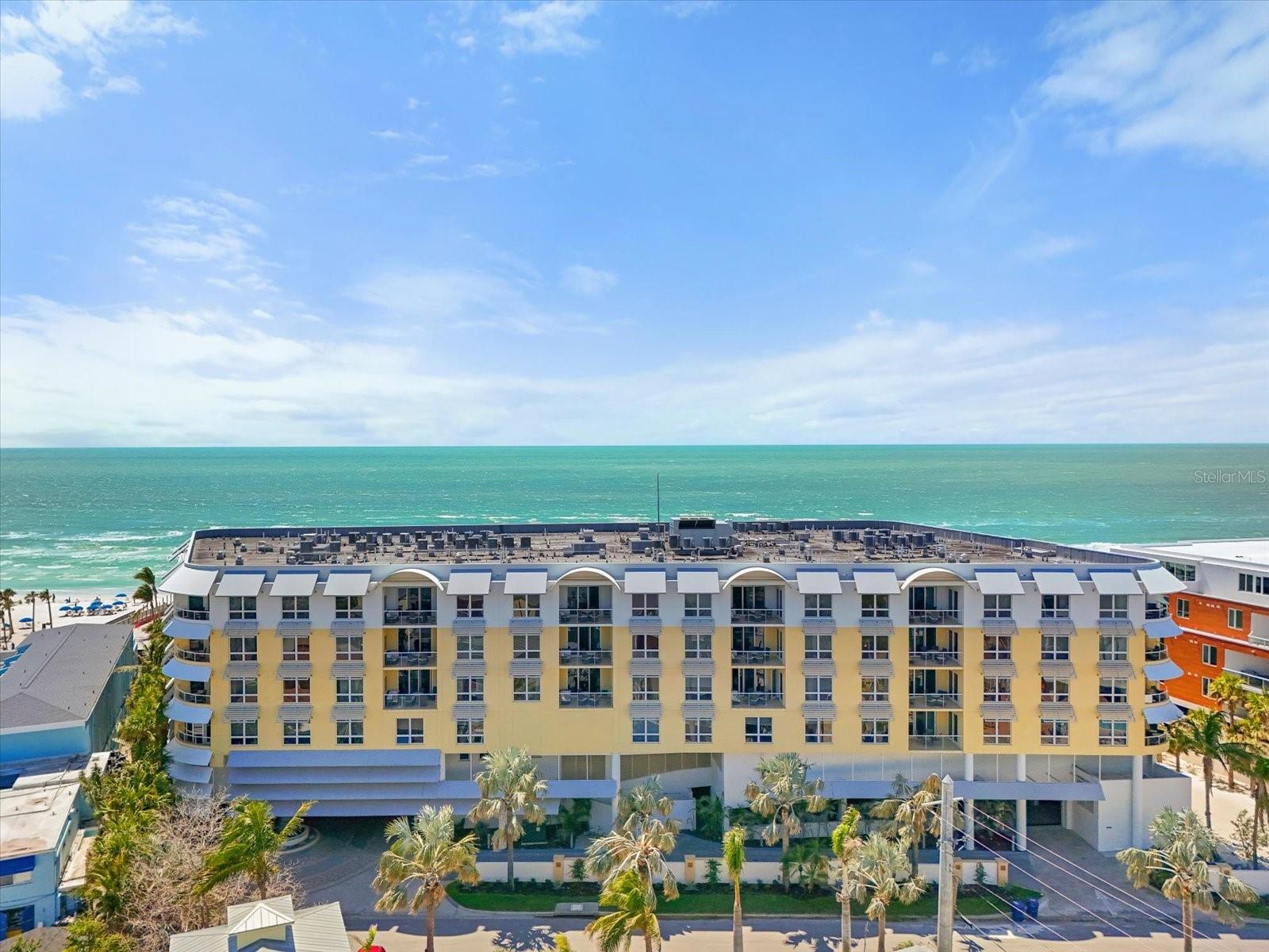 Fractional Ownership. GUARANTEED GULF FRONT DELUXE UNIT. Only the Deluxe units are guaranteed to have gulf front views. Fractional Ownership weeks 22-23 (May 24 through June 7, in 2025). This ownership includes a float week as well, totaling three weeks. 1/16TH FRACTIONAL OWNERSHIP. An exciting aspect of the Residences on Siesta Key is that an owner may use the beach, pool and amenities year-round through their inclusive membership in the Cabana Club, especially attractive for local residents. Golf course owners find it delightful to enjoy the best of both worlds in style and class. If you are unable to use your designated weeks, you have the flexibility to gift your time, rent it out, or convert it to Hyatt Vacation Club points for use at other properties across the United States.