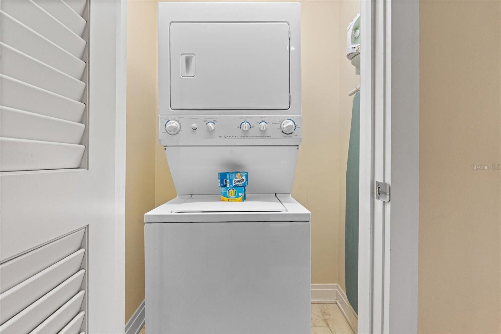 SIESTA KEY BEACH RESIDENCES - Residential