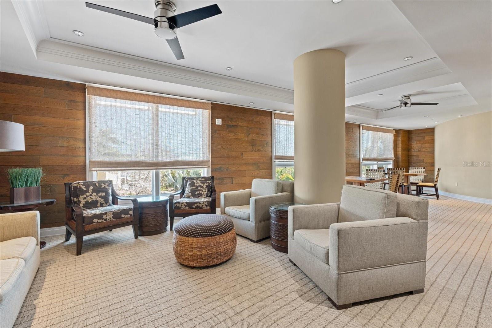 SIESTA KEY BEACH RESIDENCES - Residential