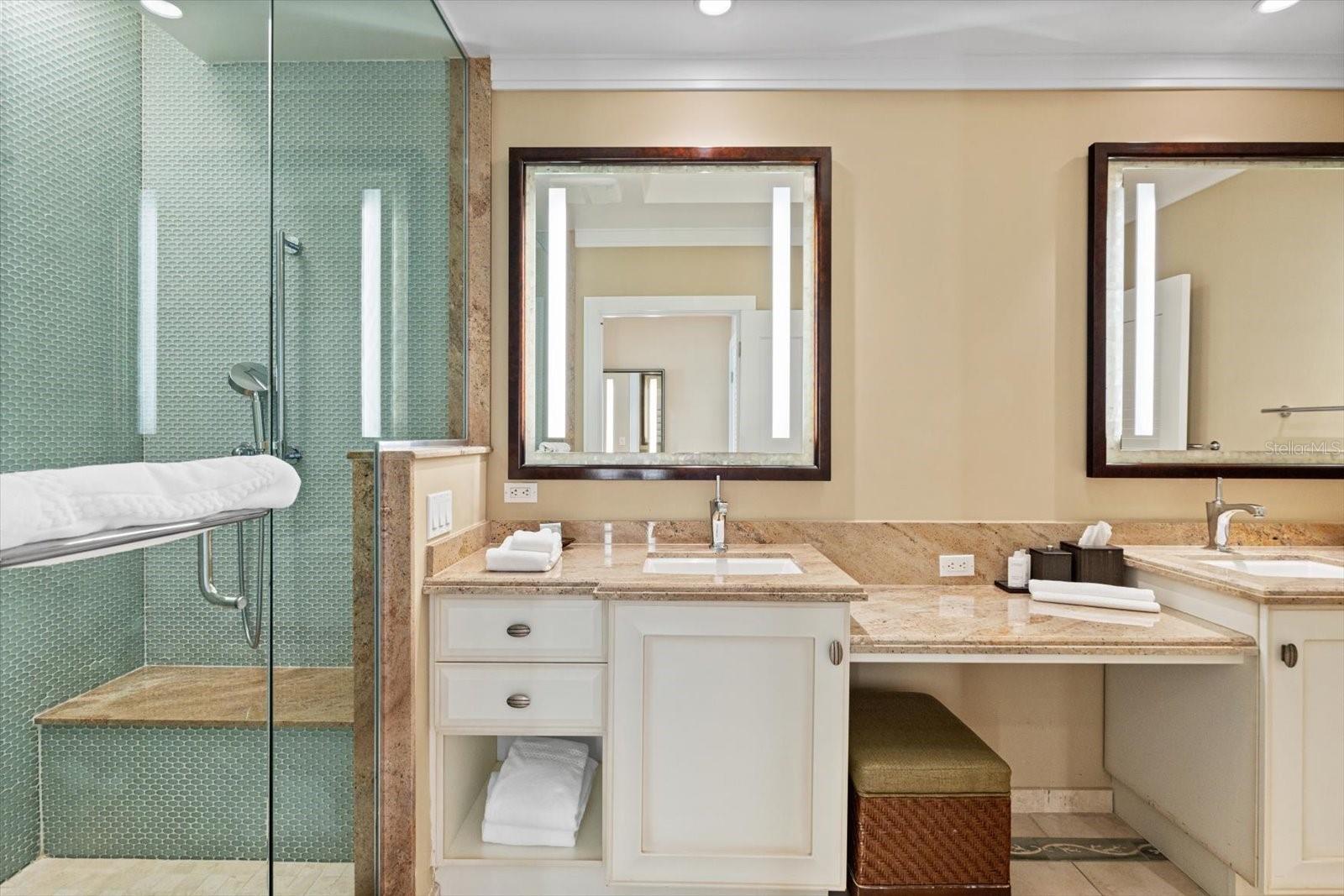 SIESTA KEY BEACH RESIDENCES - Residential