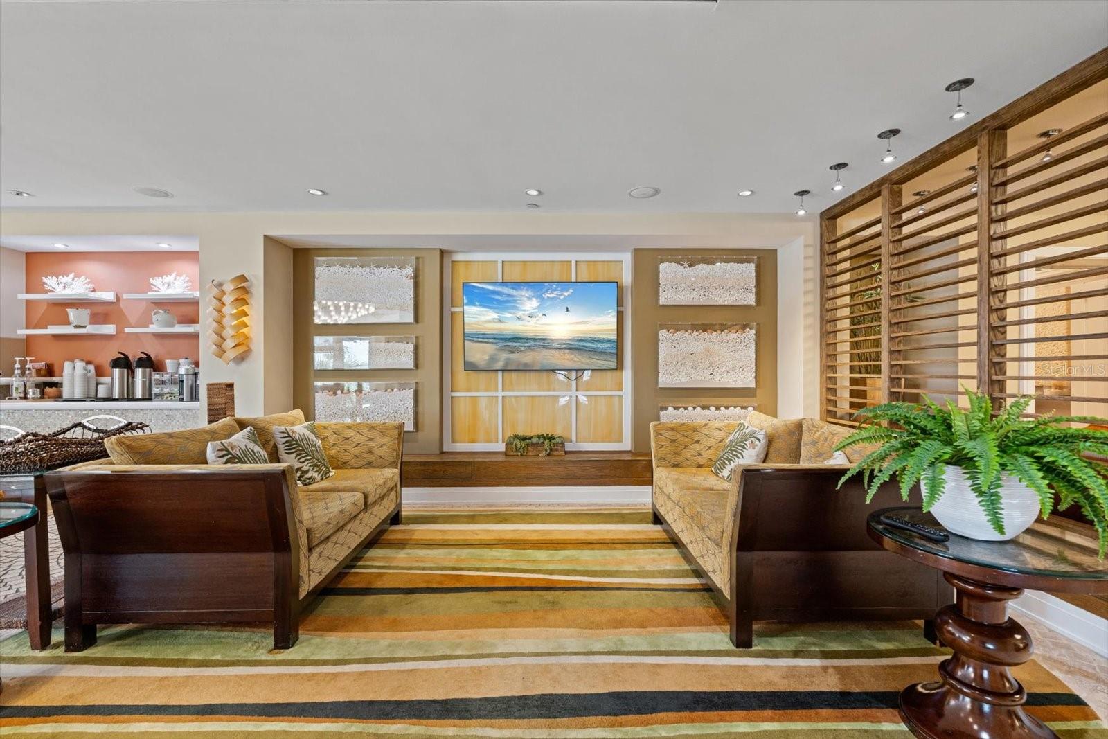 SIESTA KEY BEACH RESIDENCES - Residential