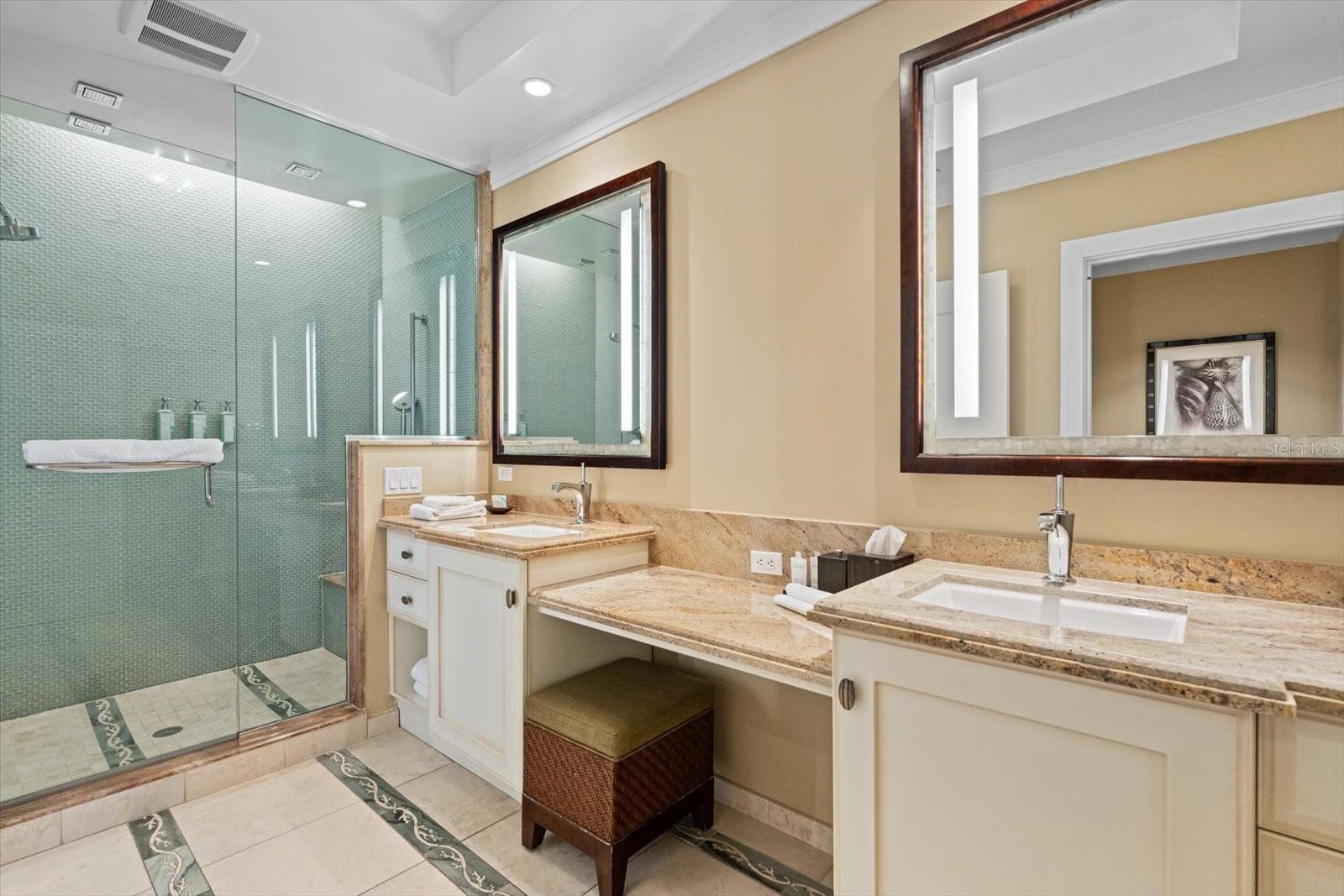 SIESTA KEY BEACH RESIDENCES - Residential