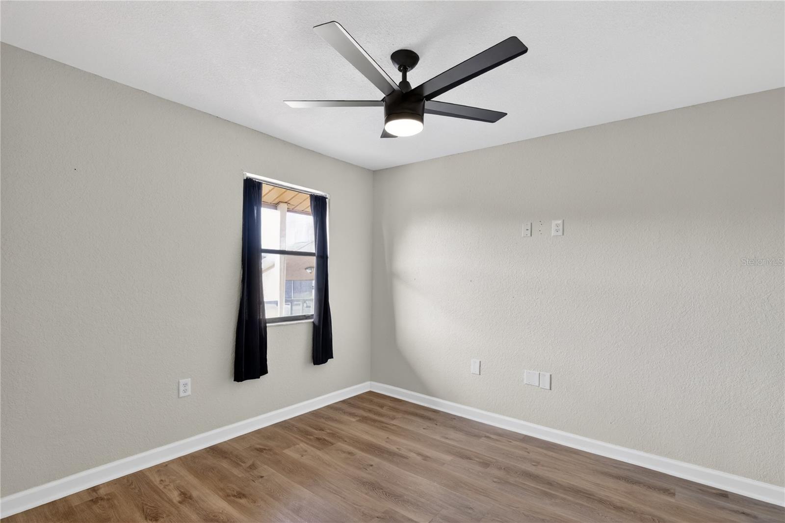 BELLA VISTA ON LAKE - Residential