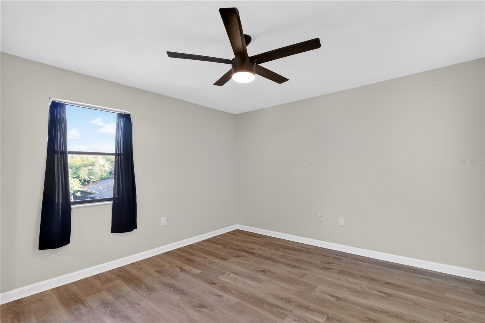 BELLA VISTA ON LAKE - Residential