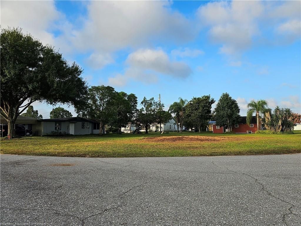 Photo of 348 Serenade Drive, Lake Placid, FL 33852 (MLS # P4925357)