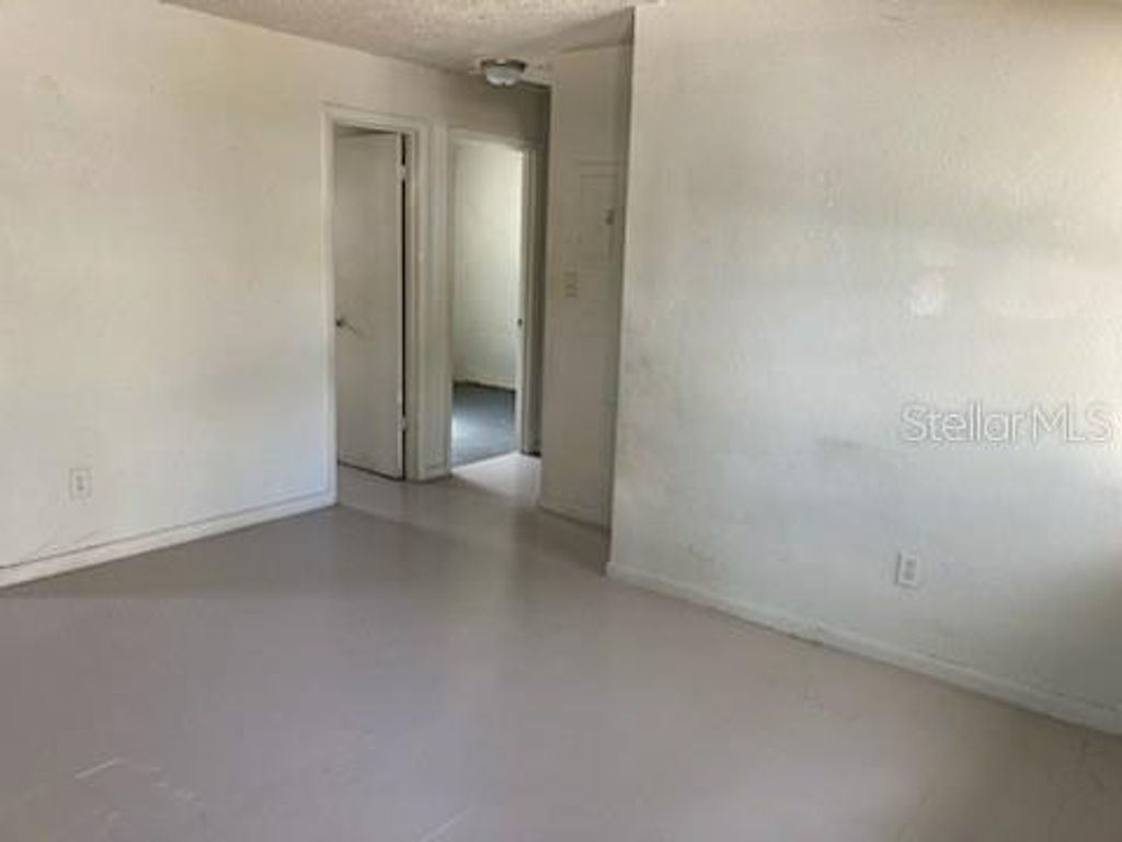 Photo of 504 Terry Street, Wildwood, FL 34785 (MLS # O6356407)