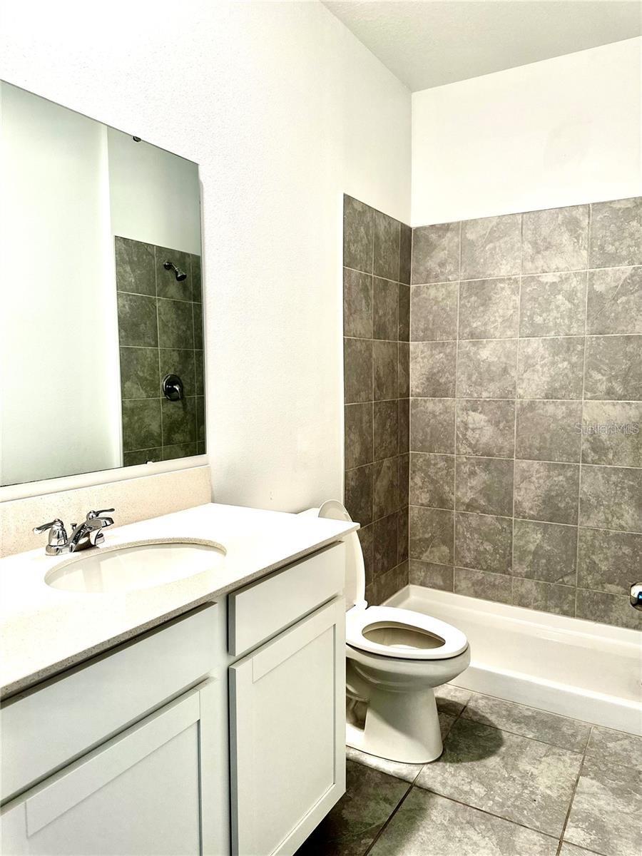 ASTONIA NORTH - Residential Lease