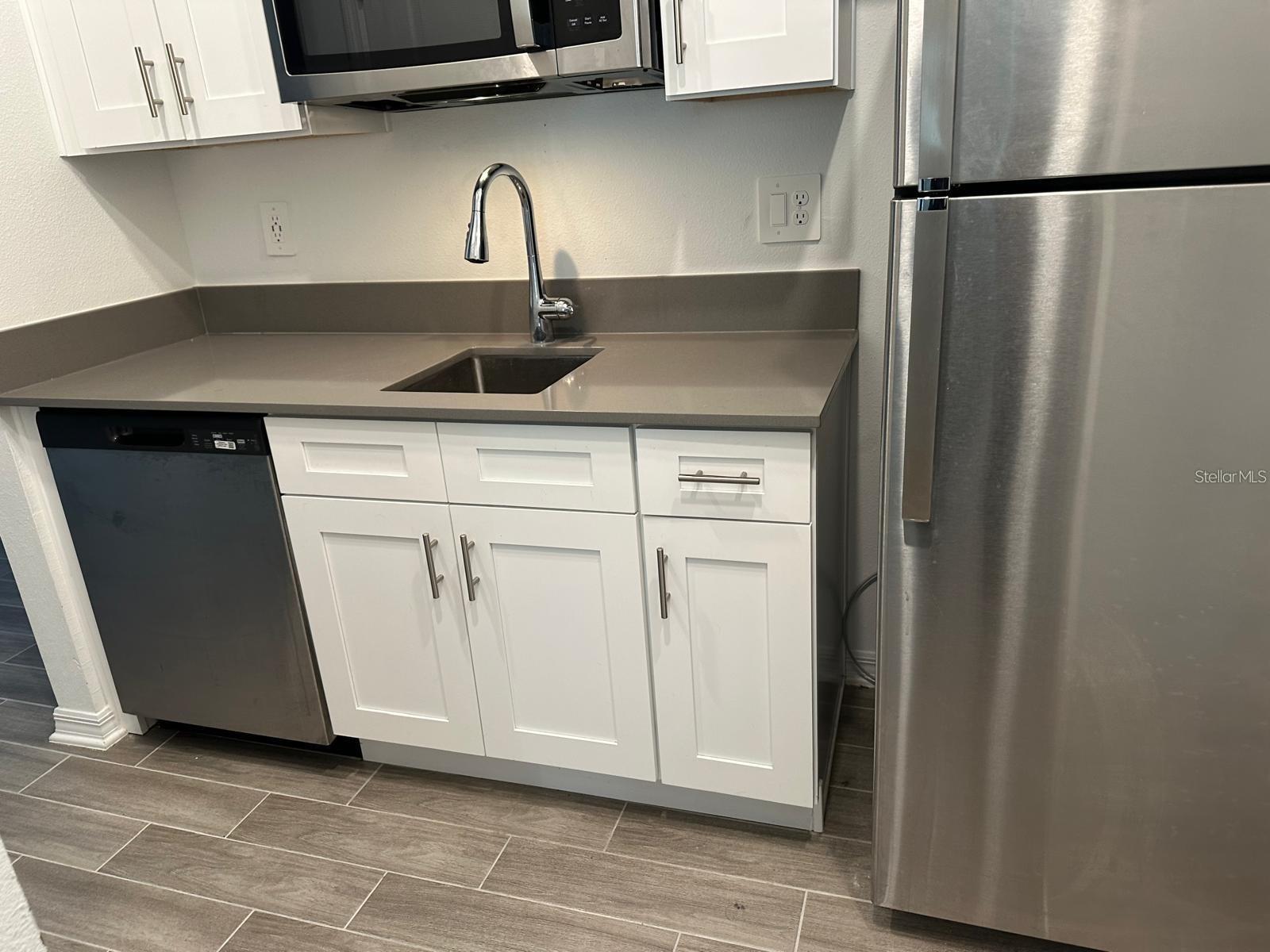 ASTONIA NORTH - Residential Lease