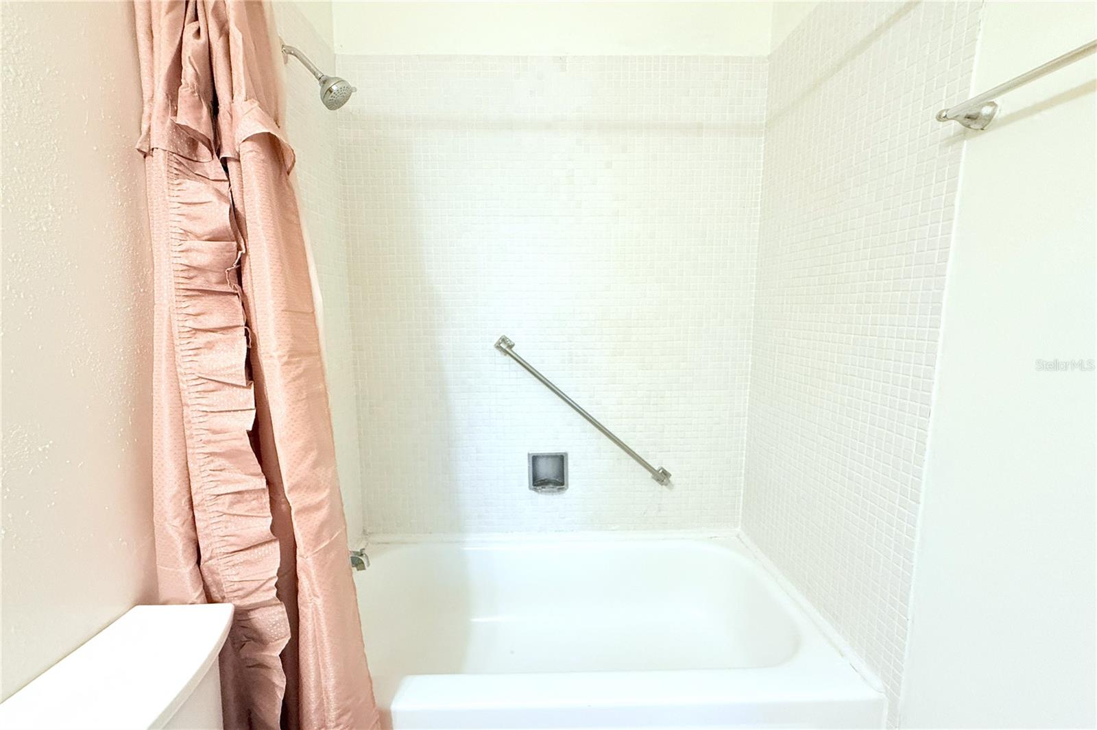 CAMBRIDGE I CONDOMINIUM UNIT NUMBER 194 TYPE A 3.7 - Residential