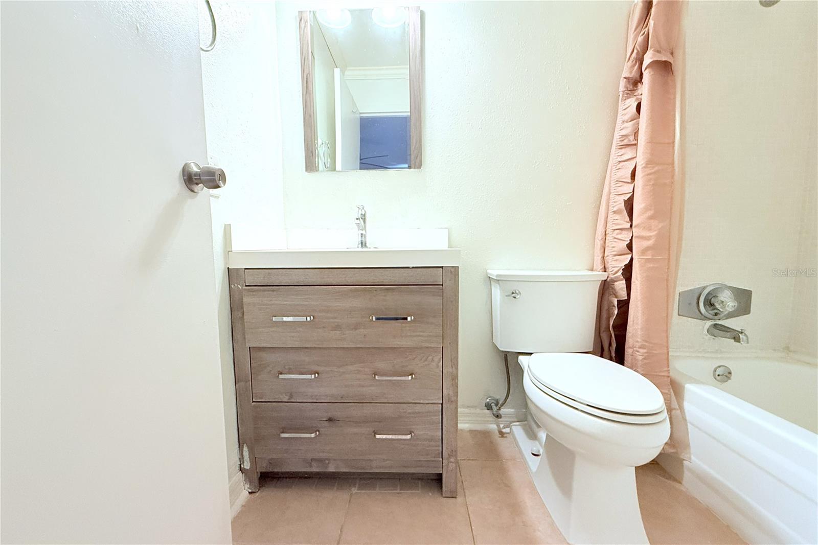 CAMBRIDGE I CONDOMINIUM UNIT NUMBER 194 TYPE A 3.7 - Residential