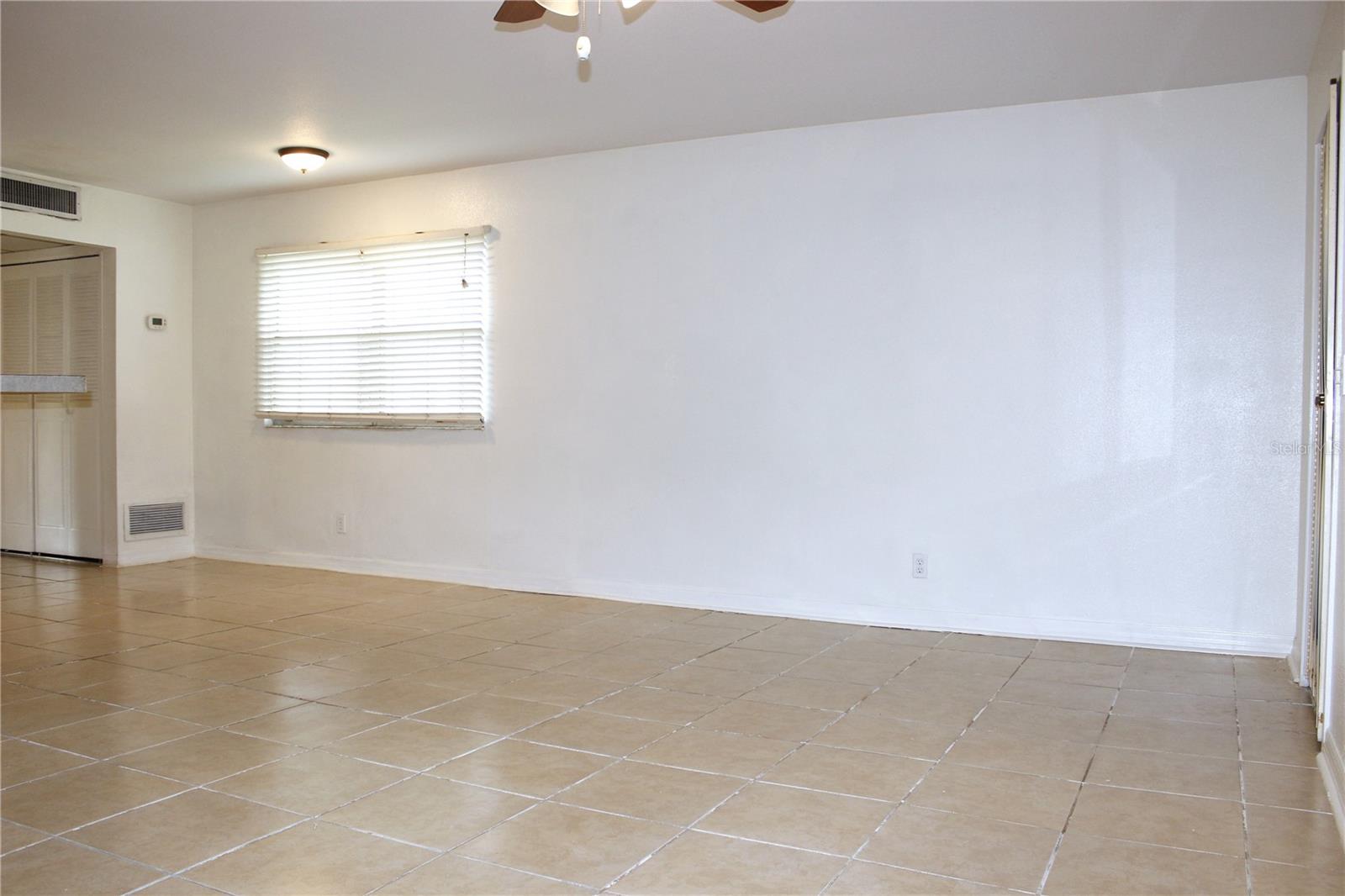 CAMBRIDGE I CONDOMINIUM UNIT NUMBER 194 TYPE A 3.7 - Residential