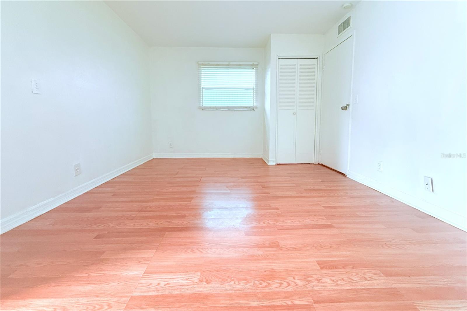 CAMBRIDGE I CONDOMINIUM UNIT NUMBER 194 TYPE A 3.7 - Residential