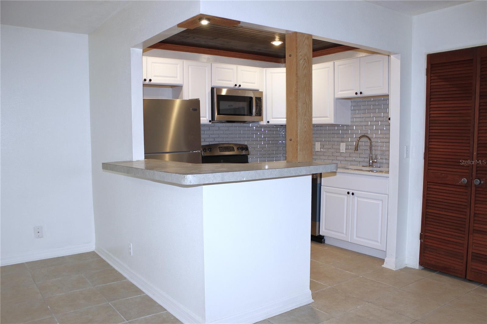 CAMBRIDGE I CONDOMINIUM UNIT NUMBER 194 TYPE A 3.7 - Residential