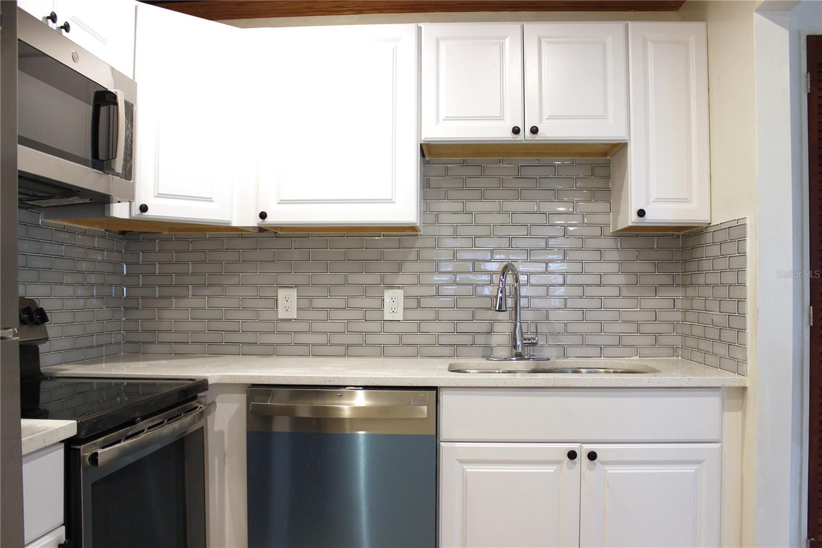 CAMBRIDGE I CONDOMINIUM UNIT NUMBER 194 TYPE A 3.7 - Residential