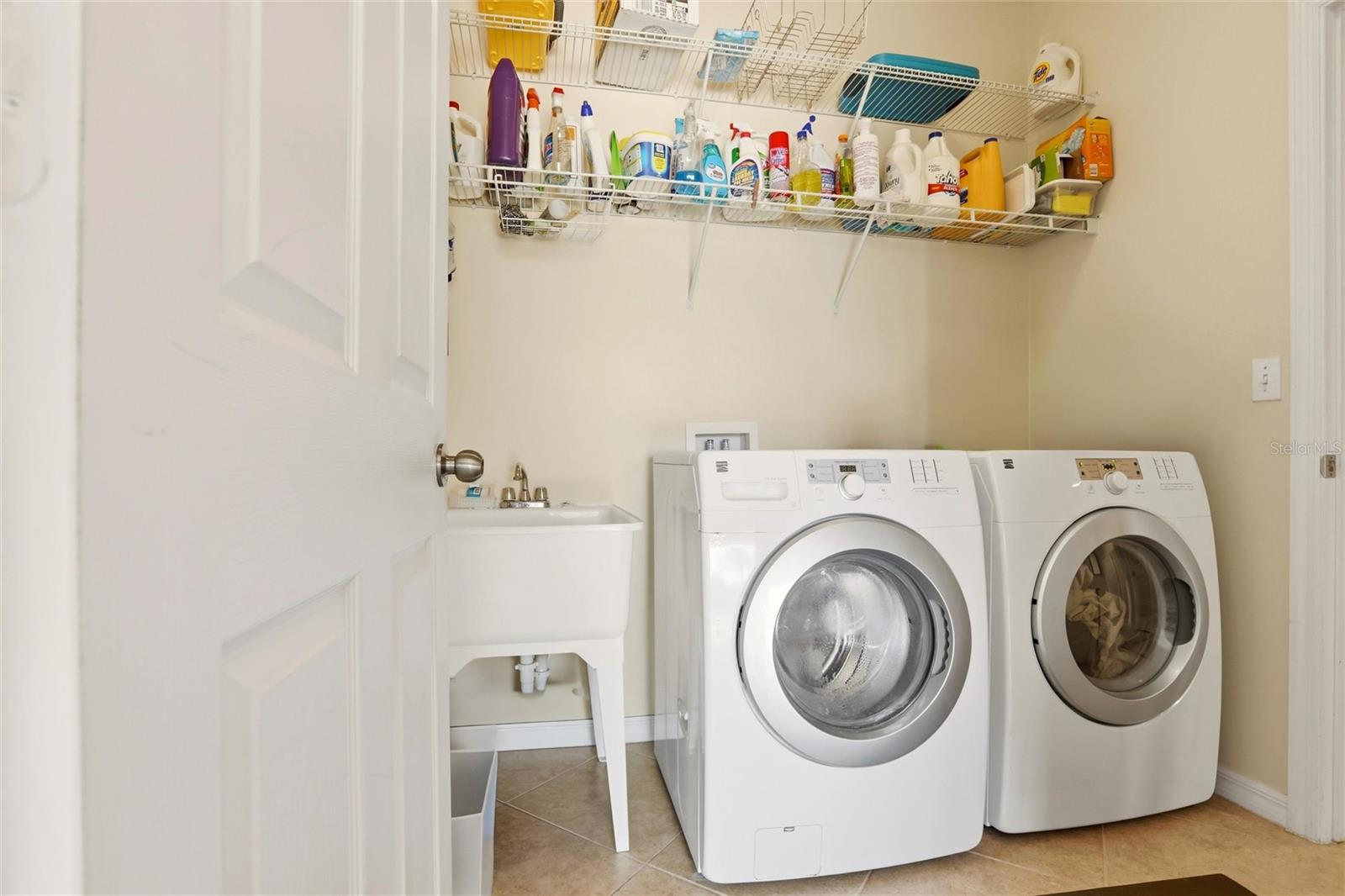 RIO VILLA LAKES - Residential