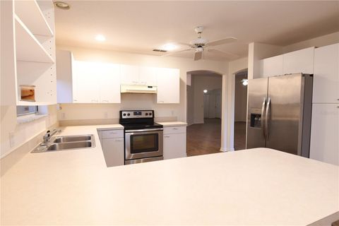 Tiny photo for 915 Ramos Drive, Lady Lake, FL 32159 (MLS # G5105852)