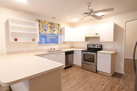 Tiny photo for 915 Ramos Drive, Lady Lake, FL 32159 (MLS # G5105852)