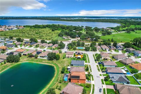 A home in WINTER HAVEN