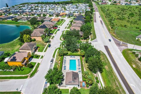 A home in WINTER HAVEN