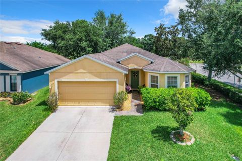 A home in WINTER HAVEN