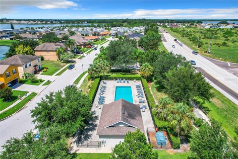 A home in WINTER HAVEN