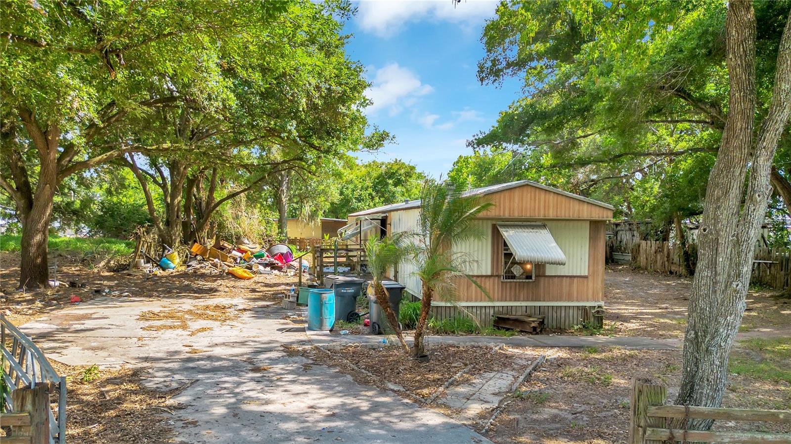 124 6TH WAHNETA STREET W