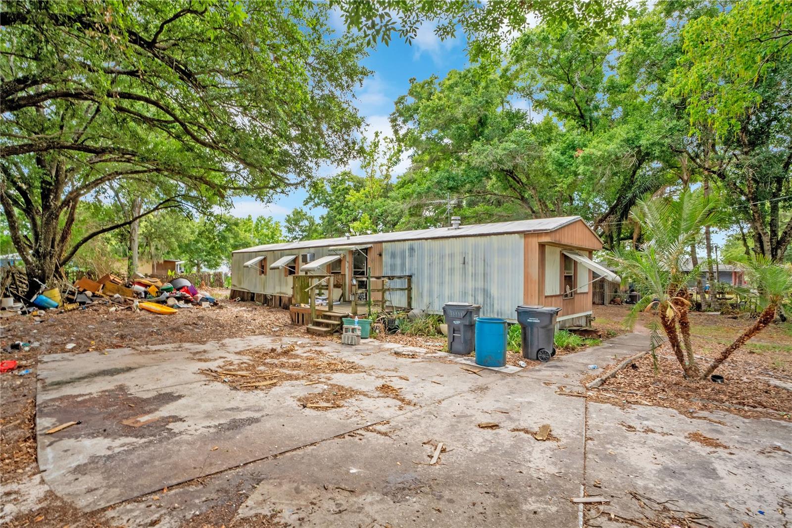 124 6TH WAHNETA STREET W